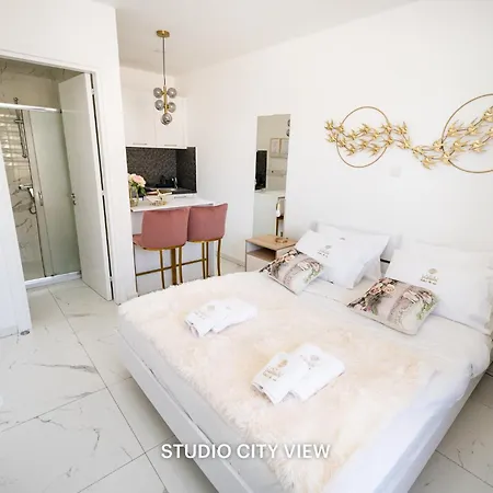 Lazuli & Seaview لارنكا