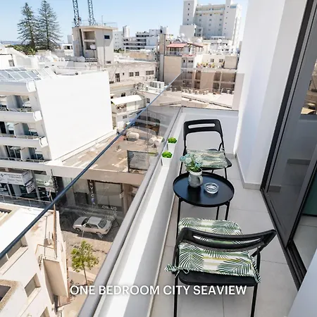 Lazuli & Seaview شقة لارنكا