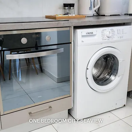 Lazuli & Seaview شقة