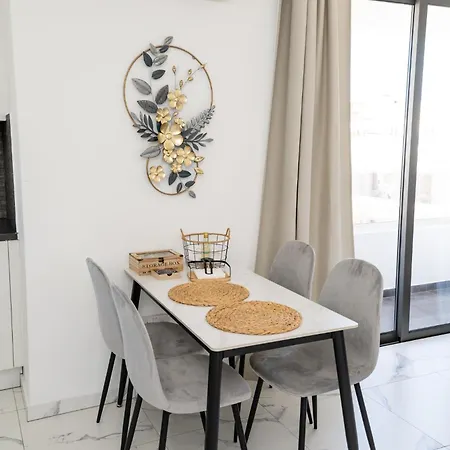 شقة Lazuli & Seaview لارنكا
