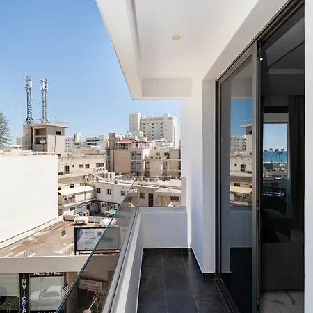Lazuli & Seaview Daire Larnaca